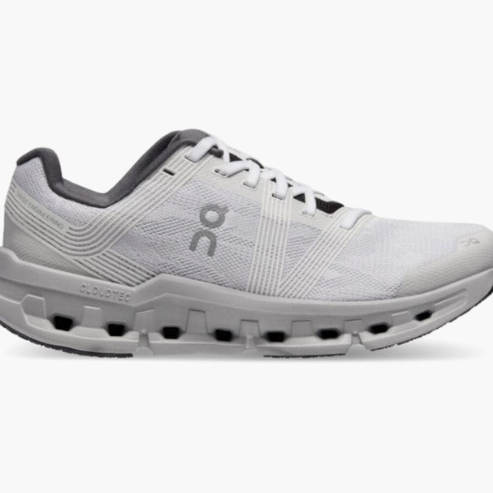 On Running Shoes Cloudgo Size 8